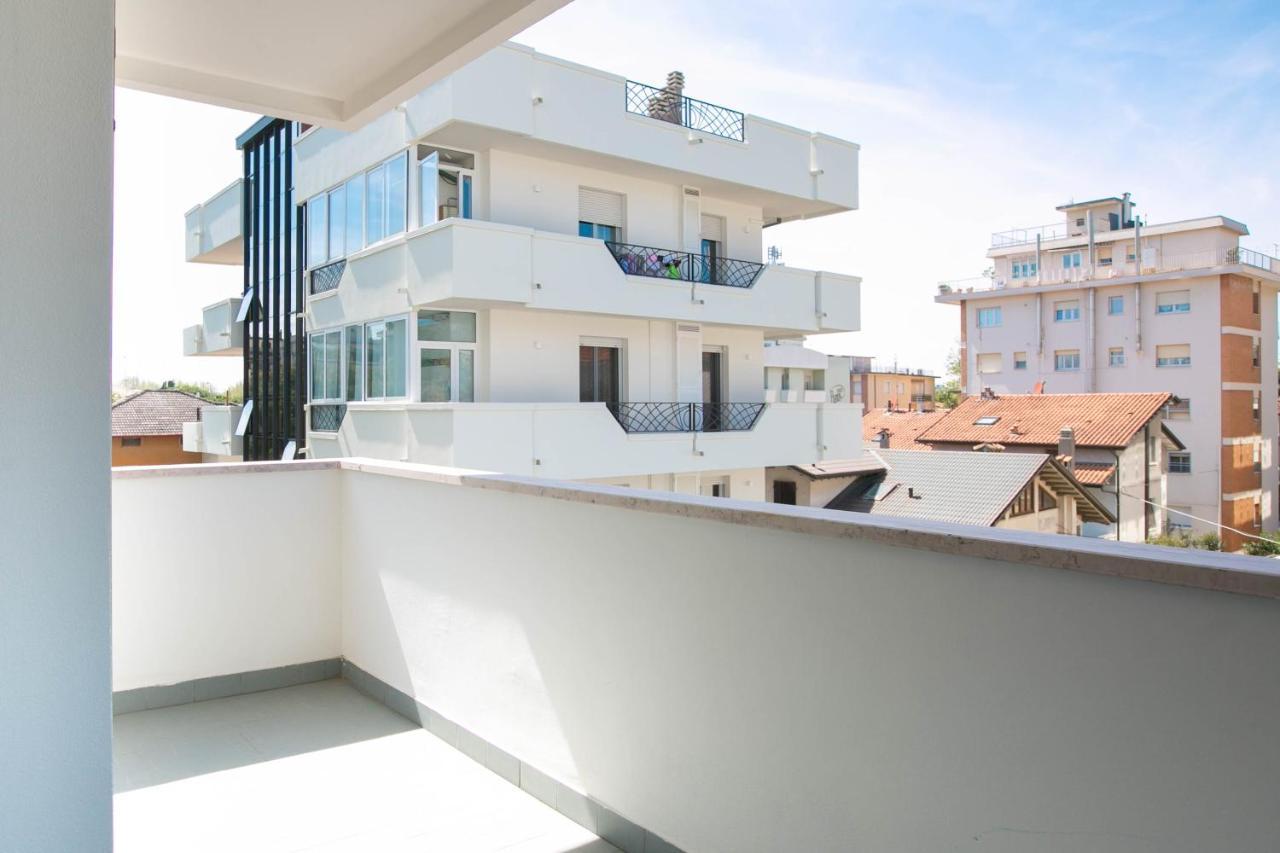 Residence Villa Dei Pini Rimini Exterior photo